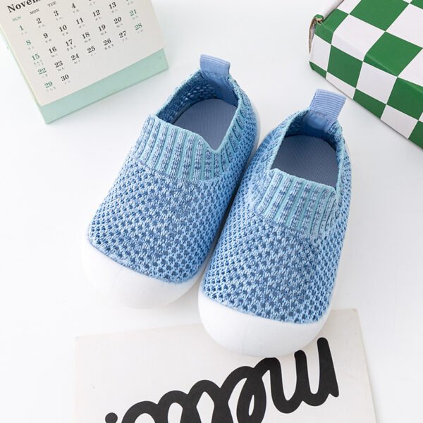 Soft Soled Children's Breathable Mesh Shoes - Image 3